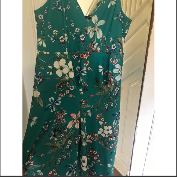 Plus Strappy Floral Peplum Jumpsuit - Picture 4 of 6